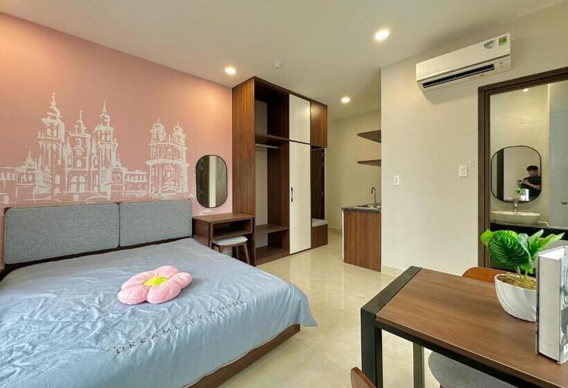 Студия Deluxe, Scove Home The Air Building