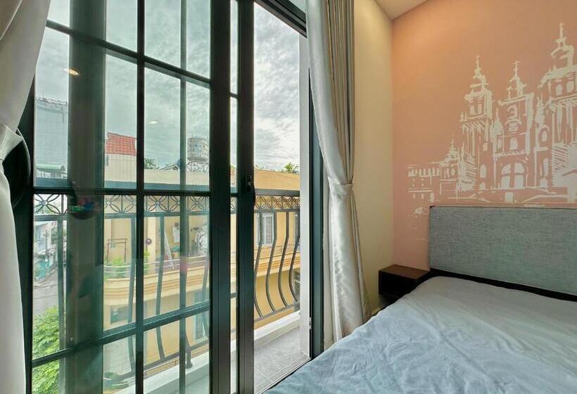 Студия Deluxe, Scove Home The Air Building