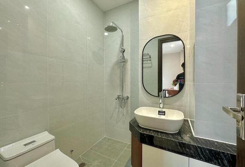 Студия Deluxe, Scove Home The Air Building