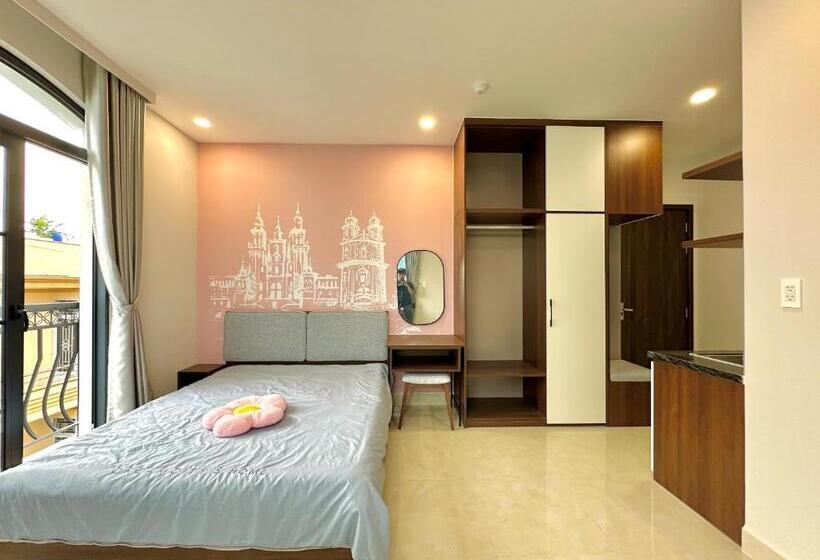 Студия Deluxe, Scove Home The Air Building