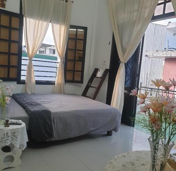 اتاق استاندارد با بالکن, 2000s Homestay