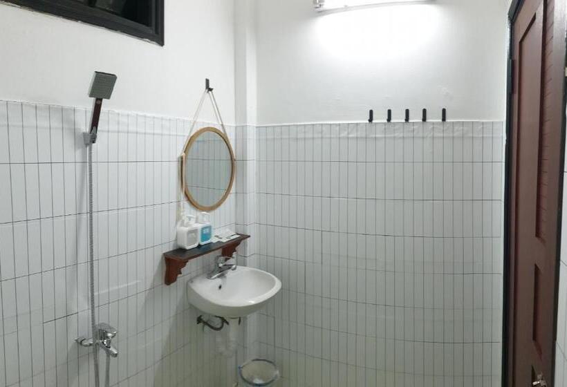 اتاق استاندارد, 2000s Homestay