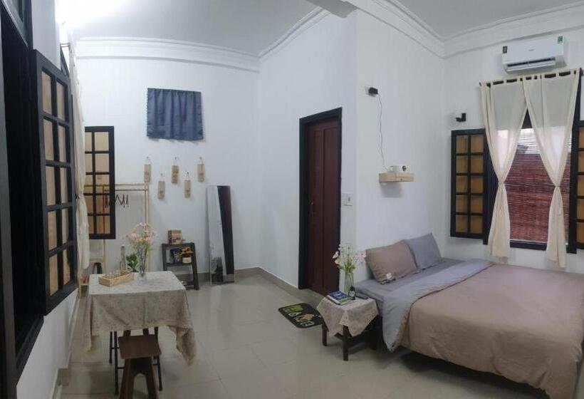 اتاق استاندارد, 2000s Homestay