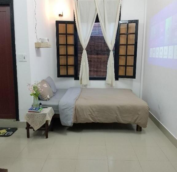 اتاق استاندارد, 2000s Homestay