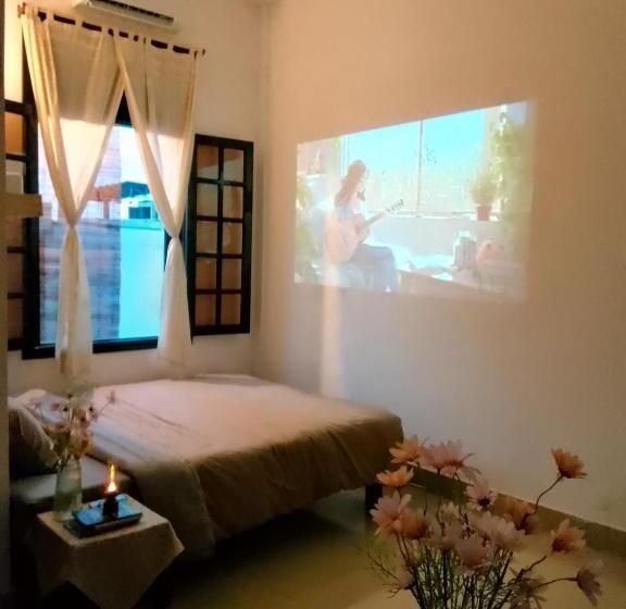 اتاق استاندارد, 2000s Homestay