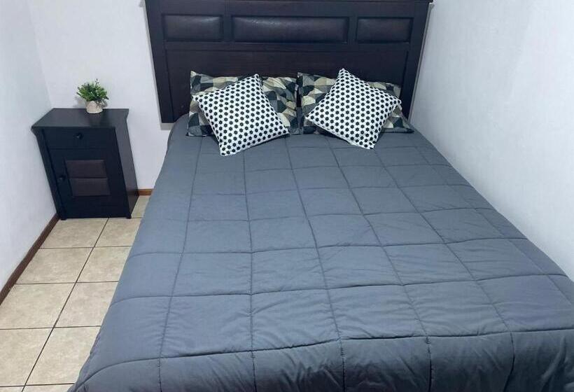 Standard room with outdoor bath, Alojamiento Puente Alto