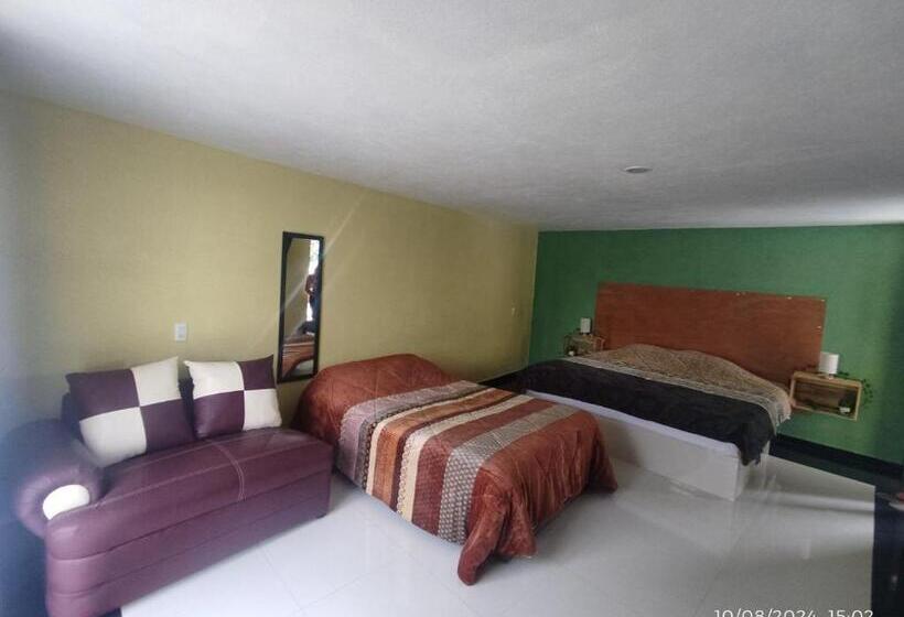 غرفة قياسية رباعية مزودة بشُرفة, Mextlitlán Tierra De Lunas