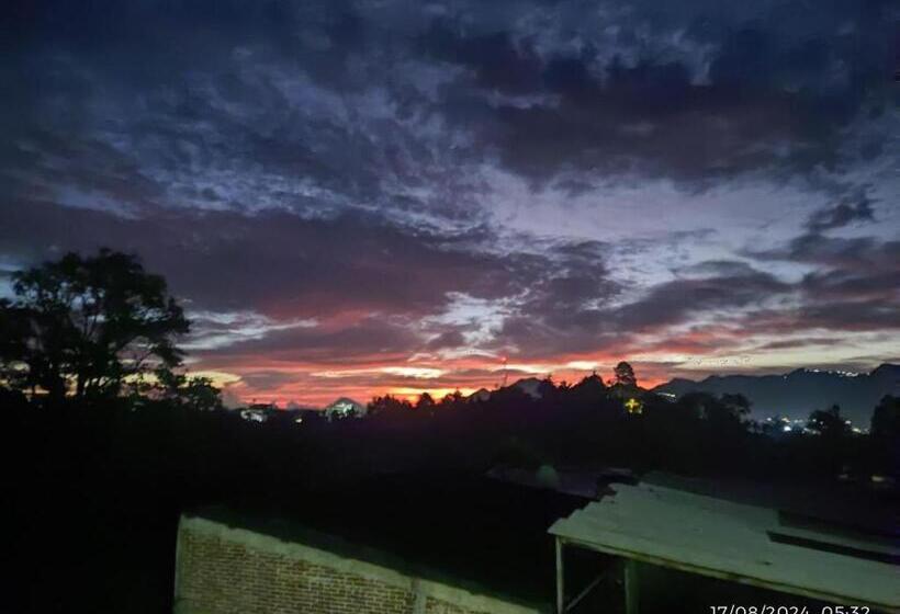 غرفة كلاسيكية ثلاثية, Mextlitlán Tierra De Lunas