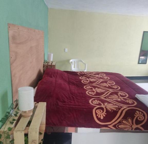 غرفة كلاسيكية ثلاثية, Mextlitlán Tierra De Lunas