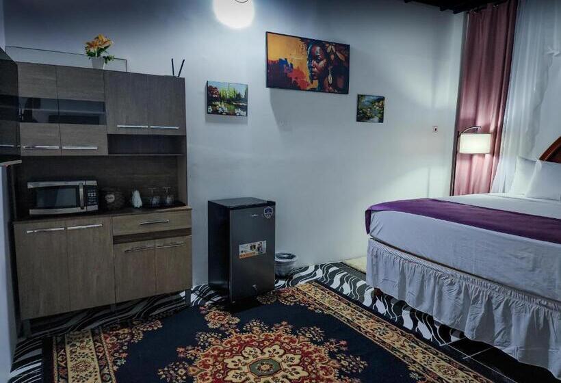 اتاق لوکس با تخت بزرگ, Sky Beach