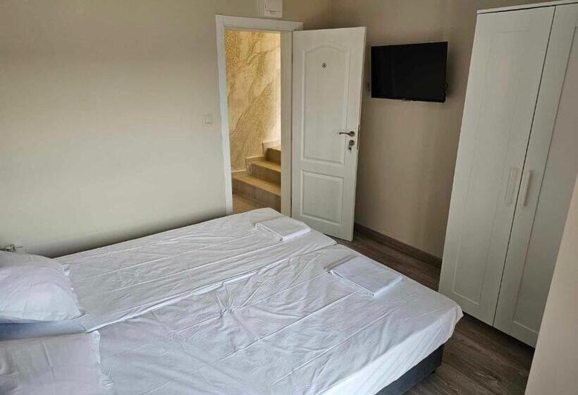 اتاق استاندارد با بالکن, къща за гости Sunny Hill