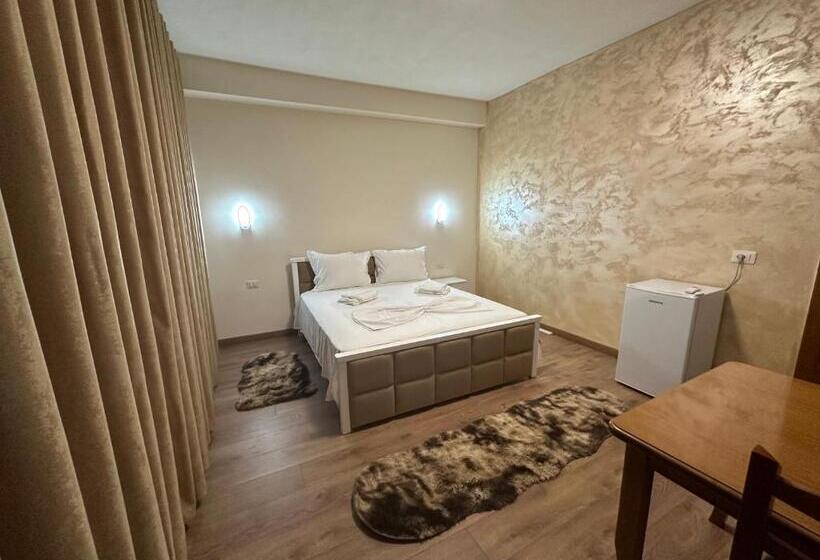 غرفة قياسية, Guni Inn