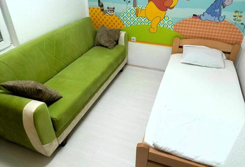 اتاق استاندارد یک نفره, Historia Hostel