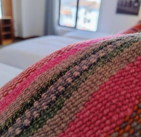 舒适三人间, Central Market Hotel Boutique