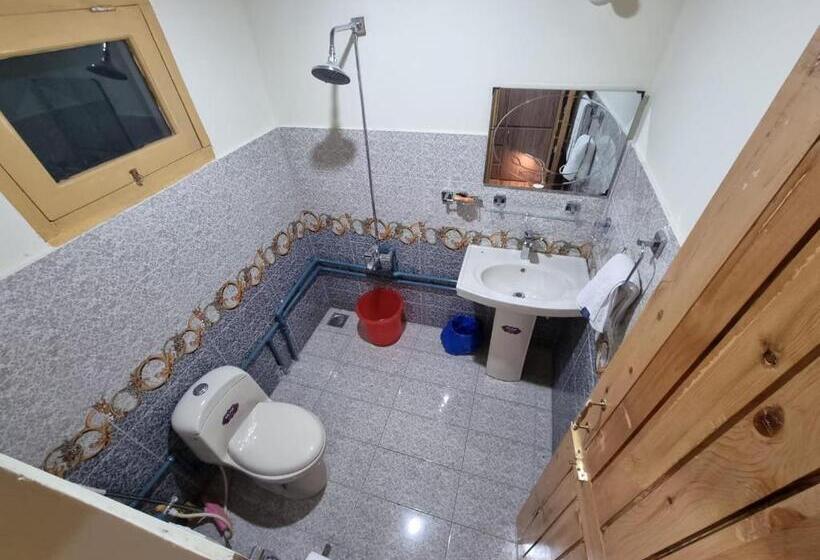 اتاق لوکس خانوادگی, Shilmin Resort