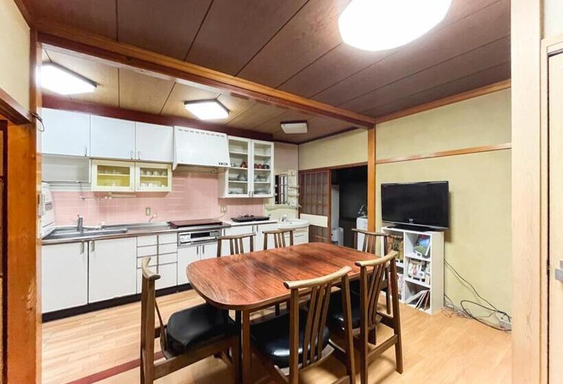اتاق لوکس, 839 Stay In Takayama