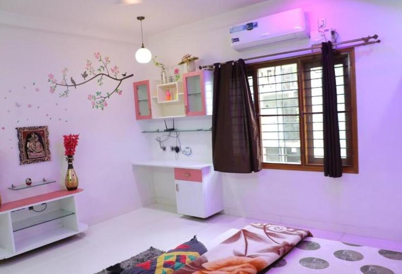 Трехместный Номер Deluxe, Annamaiah Premium Guest House