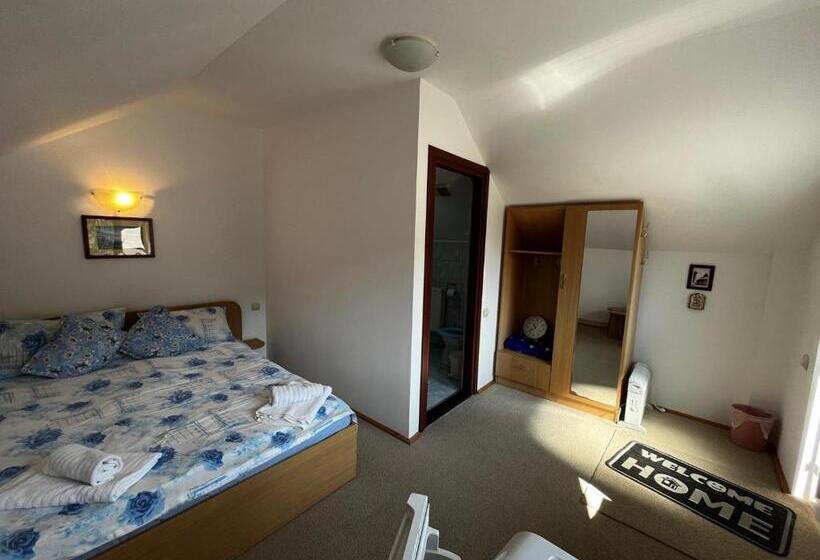 اتاق استاندارد با چشم‌انداز کوهستان, Forest View Cottage