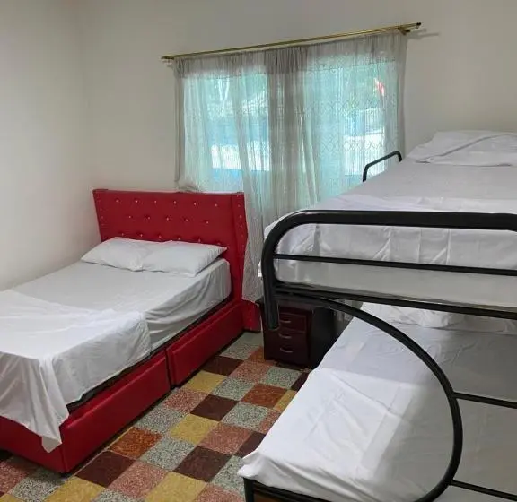 Perhehuone, Finca Villa Carmen, Vía Magdalena