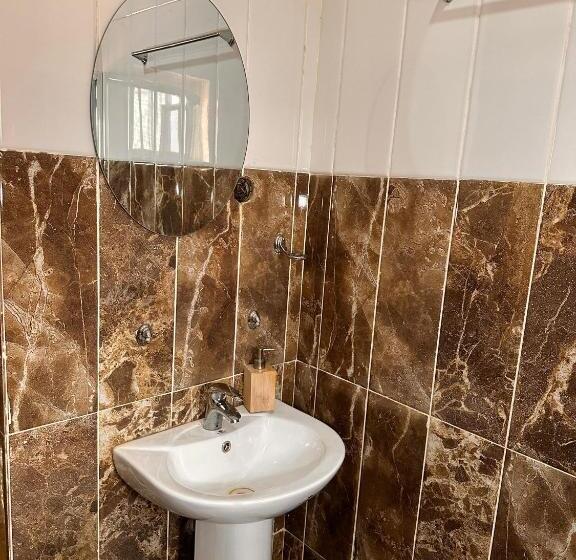 اتاق استاندارد یک نفره, Savlux Apartment