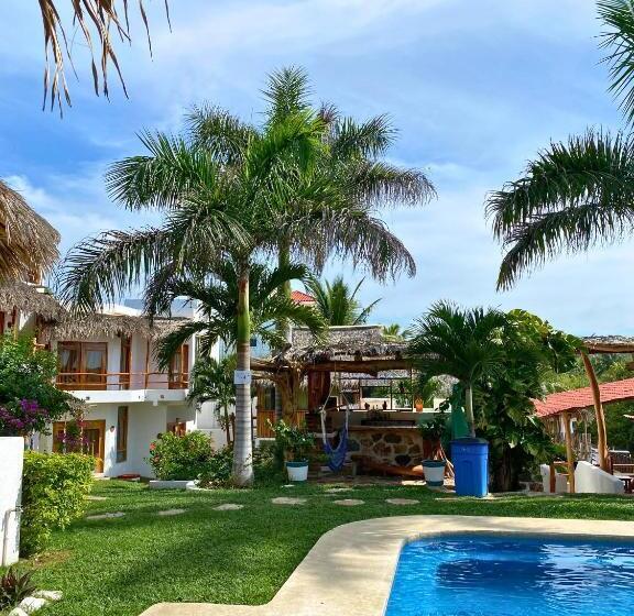 غرفة قياسية رباعية مطلة على الحديقة, Boutique At Cuatunalco