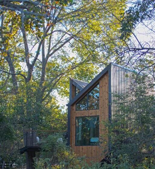 キングサイズベッドのスイートルーム, Monarch