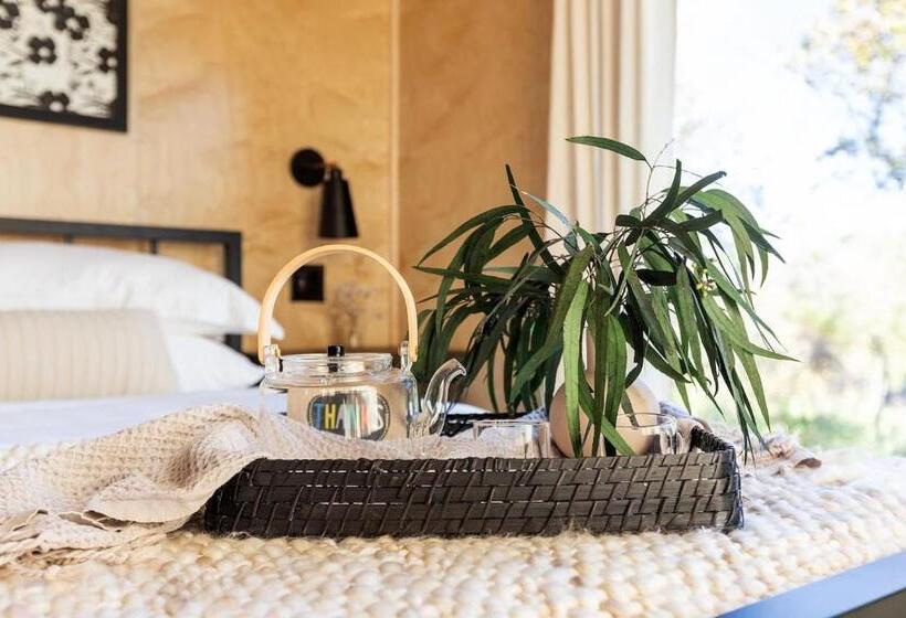 キングサイズベッドのスイートルーム, Monarch