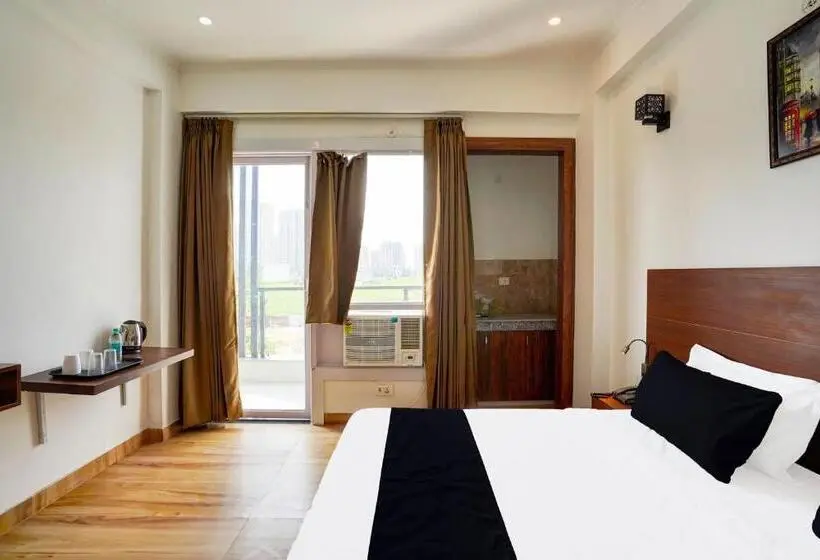 Classic Kolmen Hengen Huone, Super Hotel O The Viraaj Banquet &