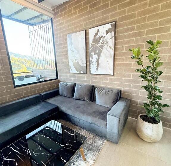 Семейный Номер, Rooca Guatape