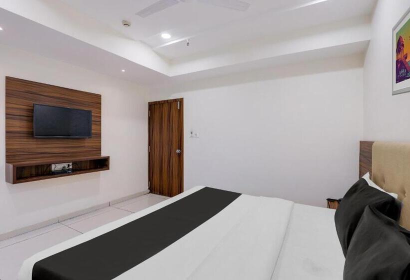 트리플 클래식 룸, O Ashirvad Inn