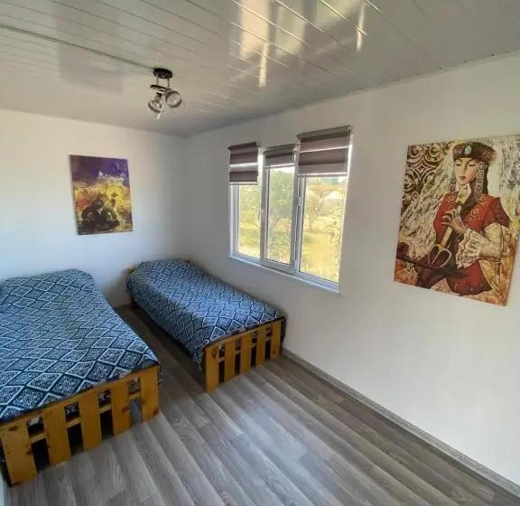 اتاق استاندارد, Ak Ilbirs Snow Leopard Guesthouse