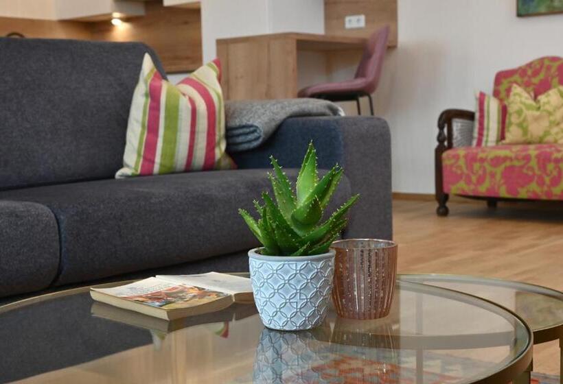 آپارتمان لوکس 2 خوابه, Villa Gloriette   Boutiqueappartements Am Wörthersee