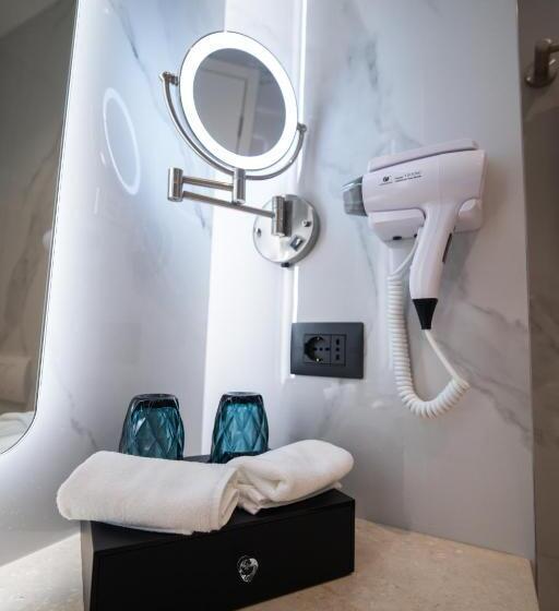 סוויטה דלוקס, Holiday