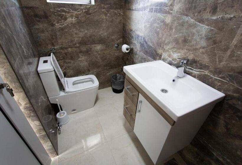 سوییت, Mountain Maison