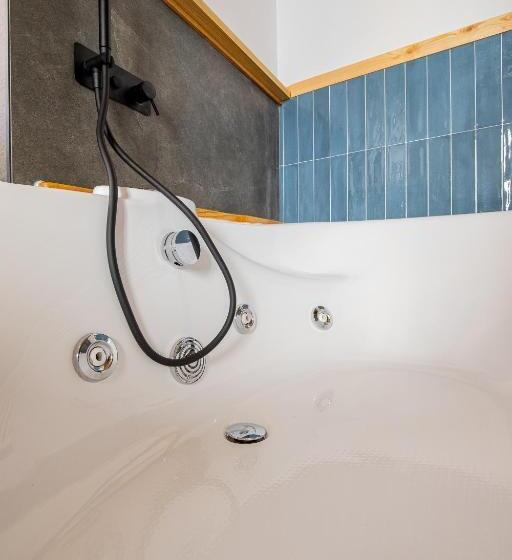 اتاق لوکس سه تخته, Pasini Luxury Room