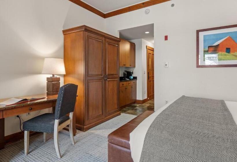 استودیو استاندارد با تخت کینگ, 1216 The Lodge At Spruce Peak Ski In Ski Out Studio Spruce Peak Village Views 2nd Floor