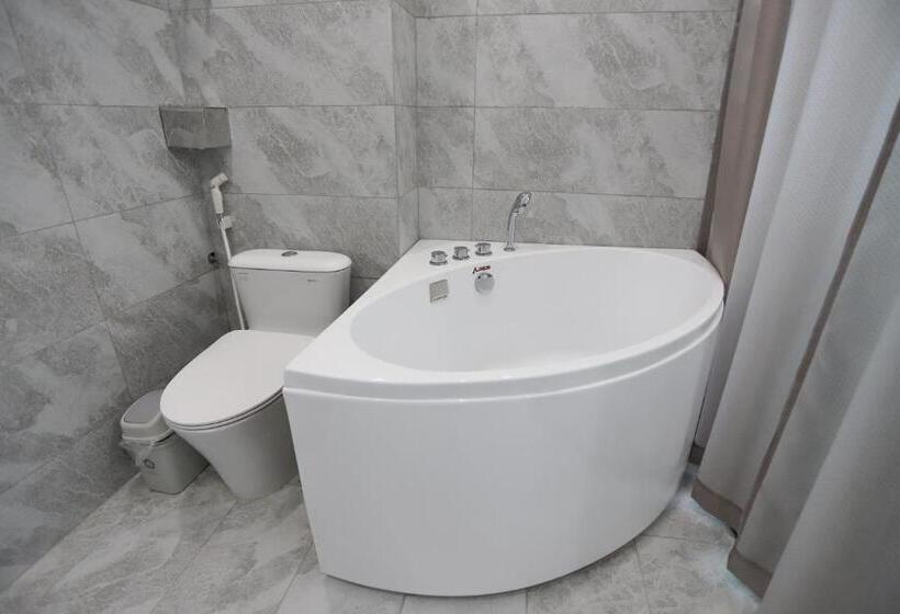 اتاق استاندارد با تخت بزرگ, Rubillion Hotel   Vinh