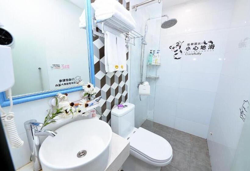 Chambre Triple Standard, 笑脸里青年旅舍锦里店