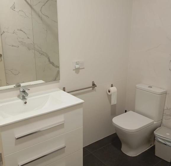 اتاق استاندارد سه نفره, Fusina