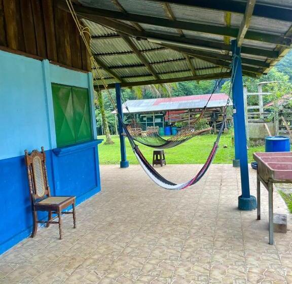 غرفة عائلية, Gamboa Farm Lodge