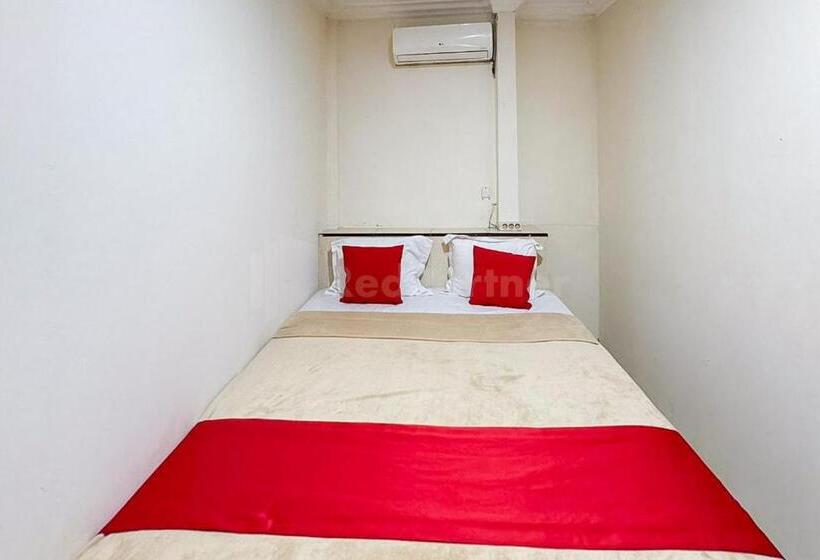 Номер Стандарт, My Home2 Mall Ciputra Cibubur Redpartner