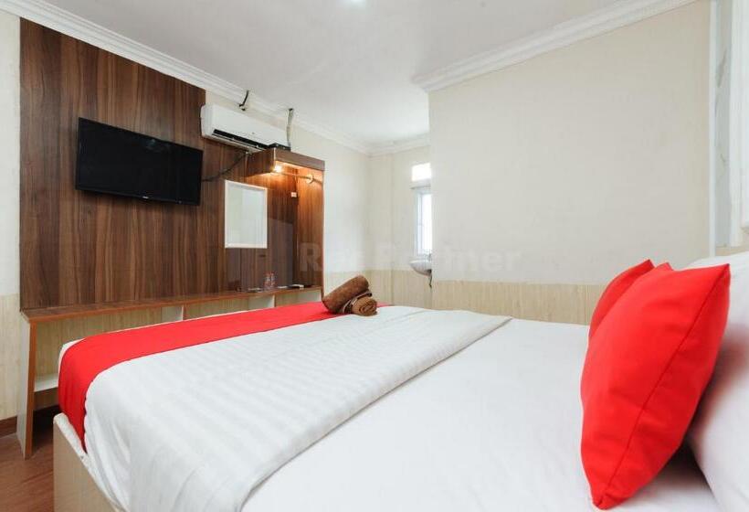 غرفة ديلوكس, My Home2 Mall Ciputra Cibubur Redpartner