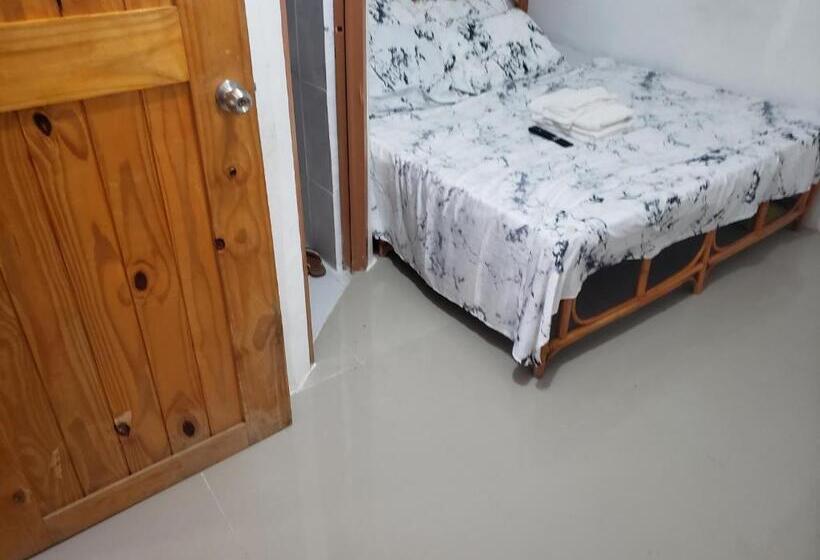 غرفة إقتصادية, Mari Gold Travelers Inn