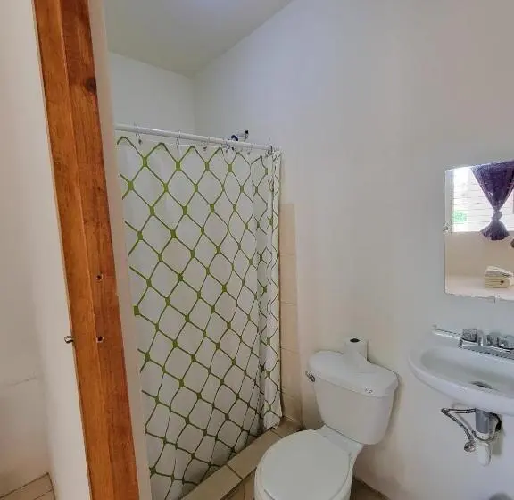 اتاق خانوادگی, Hostal Familiar Ulua