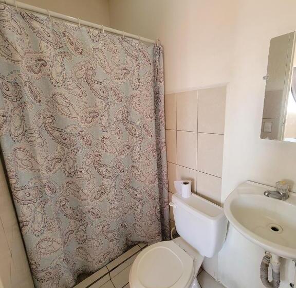 اتاق لوکس, Hostal Familiar Ulua