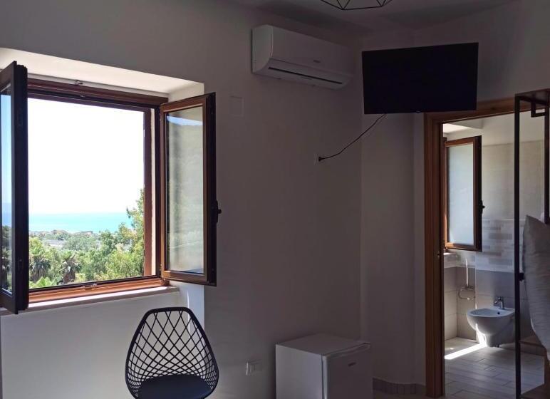 اتاق اکونومی, Le Muse