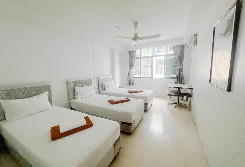 اتاق استاندارد سه نفره, V Reserve At Merry V