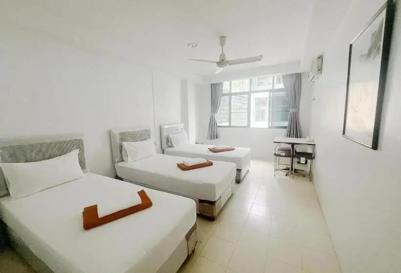 اتاق استاندارد سه نفره, V Reserve At Merry V