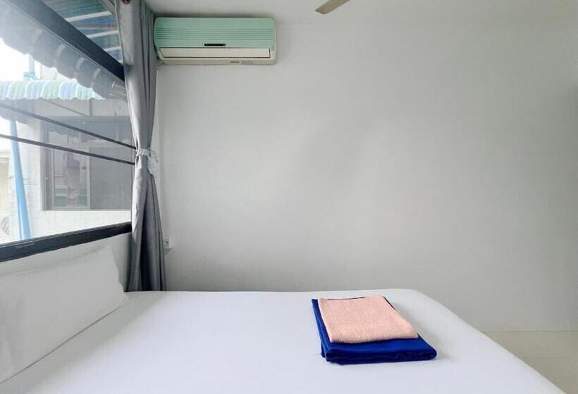 اتاق استاندارد یک نفره, V Reserve At Merry V