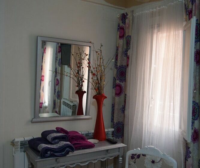 غرفة قياسية, El Capricho De Alcorisa